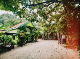 Surf Paradise，位于圣塔特蕾莎海滩的酒店