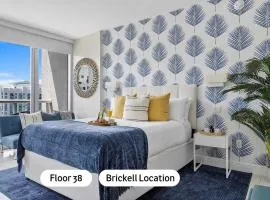 MVR Sleek Condo with Iconic Views