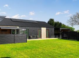Cozy Home In Samsø With Kitchen，位于Onsbjerg的酒店
