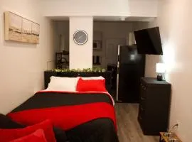 Studio - Cozy Downtown Hideaway