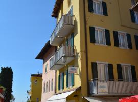 斯特拉运动式公寓，位于托尔博莱的酒店