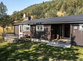 Cozy Cabin In Birch Forest Near Hemsedal，位于Lykkja的酒店