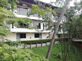 Baan-kawkaew-kata，位于卡伦海滩的木屋