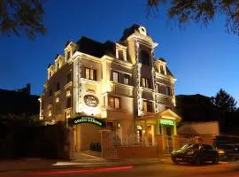 Green Palace Hotel