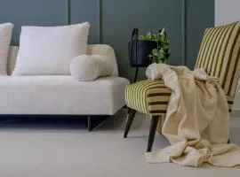 Mavili Urban Elegance - New Urban Apartment with Balcony Quiet Area - 5 minutes from City Center