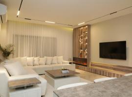 Dibba Private farmstay BBQ and pool for Groups，位于Sharm的酒店