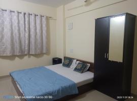 Private Room5 At Pushpanjali Residency Ghodbunder Road Thane West，位于塞恩的酒店