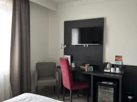 杜密兹尔奥斯特里斯酒店