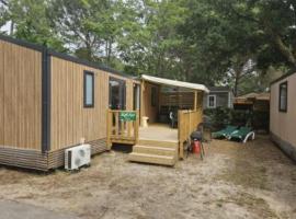 Mobile Homes by KelAir at Camping Sylvamar，位于拉本讷的海滩酒店