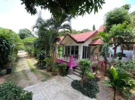 Mae Somboon House