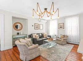 Historic Mystic Home, Walk to Seaport and Downtown