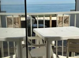 M177 - Bilocale vista mare a Marcelli