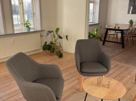 Lejlighed midt i Thisted，位于齐斯泰兹的酒店