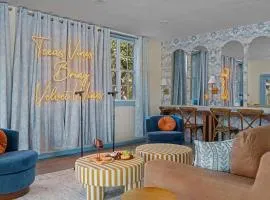 Hill Country Social Club Hot tub & Cowboy Pool