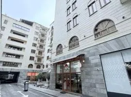 2 Bedroom 2 bathroom Republic Square