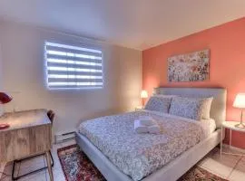 Spacious 2BR ! 6 guest Vacation home Montreal