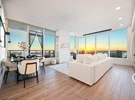 Luxury Penthouse 39th Floor · Ocean & Comic-Con