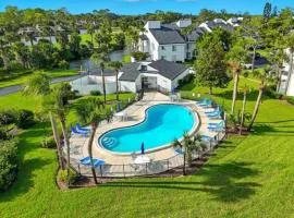 Fairway Breeze - Coastal retreat w pool access