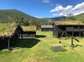 Jørundgard Vikingcamp，位于Sel的酒店