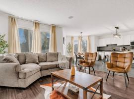 Home Theater•Luxury•Entire4BHome•GamesRoom•KingBed，位于埃德蒙顿的酒店