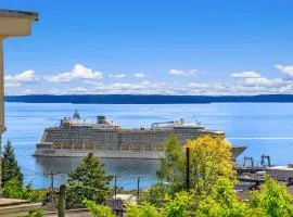 Modern Queen Anne Home with Stunning Water Views