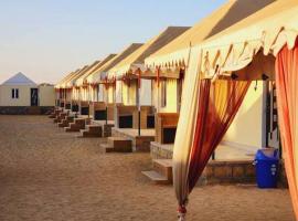 Desert camp Sam，位于山姆的酒店