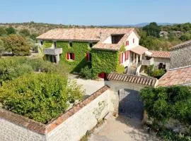 Gîte de charme la FENIERE 100m2, 3 chambres, clim, piscine chauffée