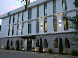 RS1 Hotel--Near Wattay International Airport，位于Ban Pho Touane的酒店