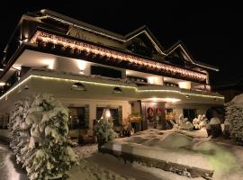 Hotel Alù Mountain Design，位于博尔米奥的酒店