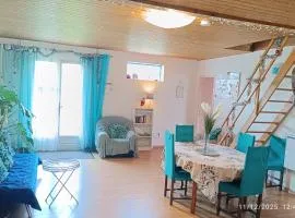 Maison Datcha Gîte avec jardin et piscine privée