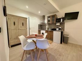 Studio cozy et fonctionnel au cœur de Mansle，位于Mansle的酒店