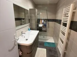 Chambre avec balcon vue mer