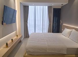 Pollux High Rise Apartments at Batam Center with Netflix by MESA，位于巴淡岛中心的酒店