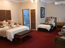 LUXURY FAMILY EN-SUITE ROOM @ 4 STAR GUEST HOUSE