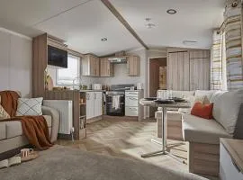 Heather View Essential Clover Caravan Pet 2