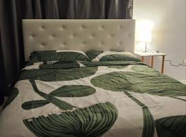 Edades Farms，位于Taysan的酒店