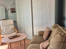 Independent 27 m4 space，位于Vautorte的酒店