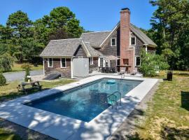 Private Pool and Close to Marconi Beach，位于韦尔弗利特的酒店