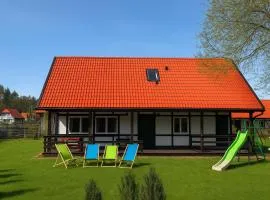 Kaszëbsko Nórcëk 8-10 osób 4 sypialnie jezioro las park linowy łowisko wędkarskie