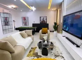 Stylish Luxury 2-Bedroom Retreat with Pool & Gym in Lekki Ajah