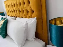 Free Late Check Out Parking Nr Airport and Station