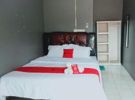 RedDoorz near Silampari Airport Lubuk Linggau，位于Lubuklinggau的酒店