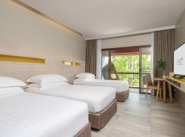 庄他武里高地橡树高尔夫度假村，位于Ban Thap Sai的度假村