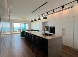 Stylish Penthouse Beach Front