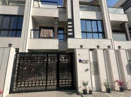 Zarina palace for family and group and couples，位于阿吉曼的别墅