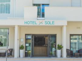 索雷酒店，位于索托马里纳的酒店