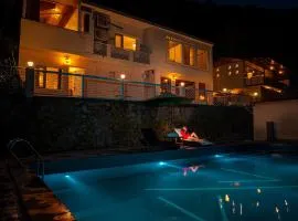 Maati Signature Collection By The lake Hill