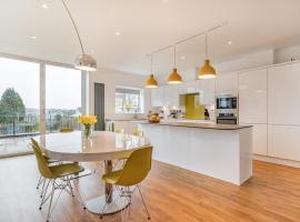 4 Bed in Killay oc-c28372，位于Killay的酒店