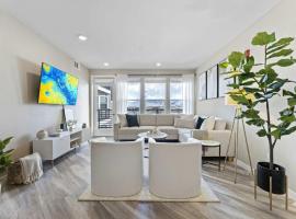 Designer Apt w Jacuzzi Walk To Casino & iMax，位于斯帕克斯的酒店