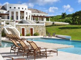 Las Verandas Hotel & Villas，位于First Bight的住所